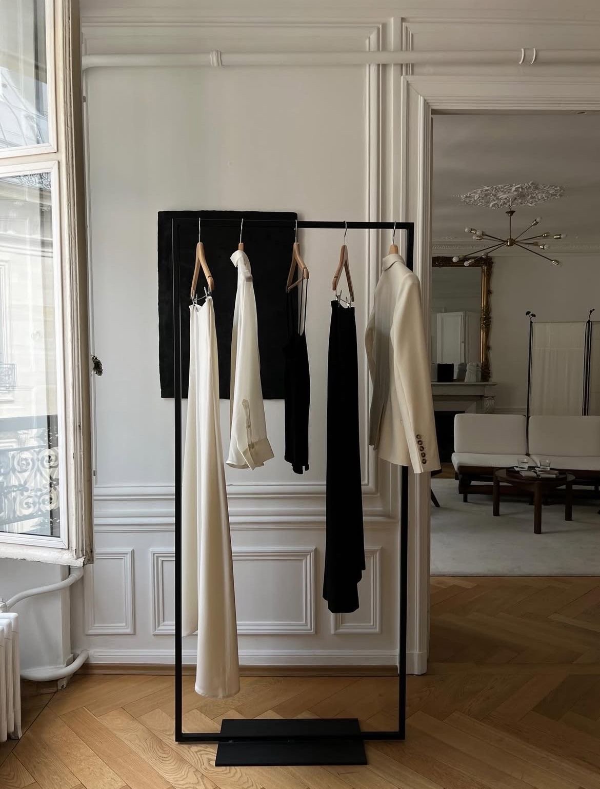 What to Wear in Paris — The Guide